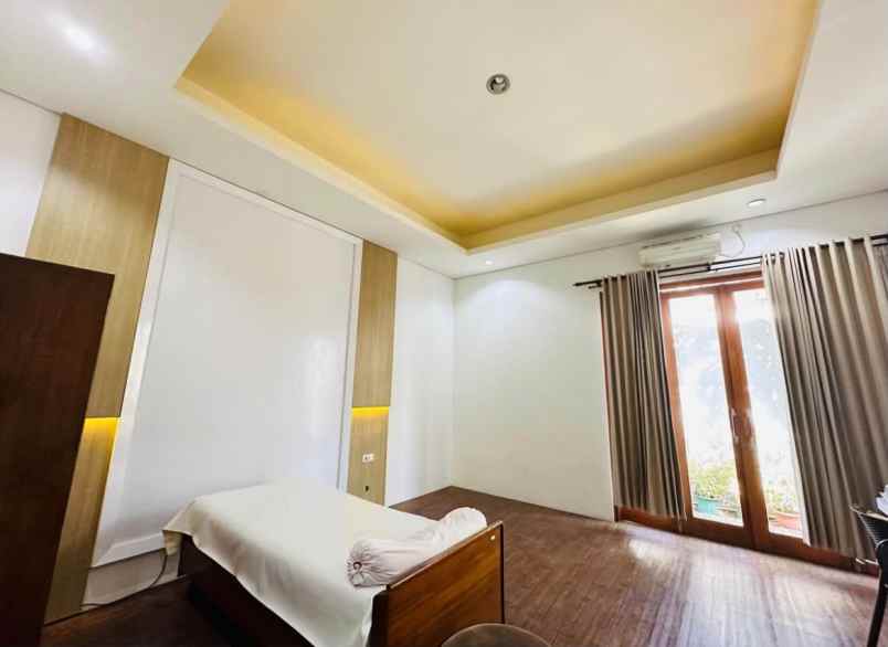 dijual rumah lokasi situsari cijagra