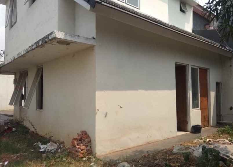 dijual rumah lokasi strategis dan nyaman via lelang