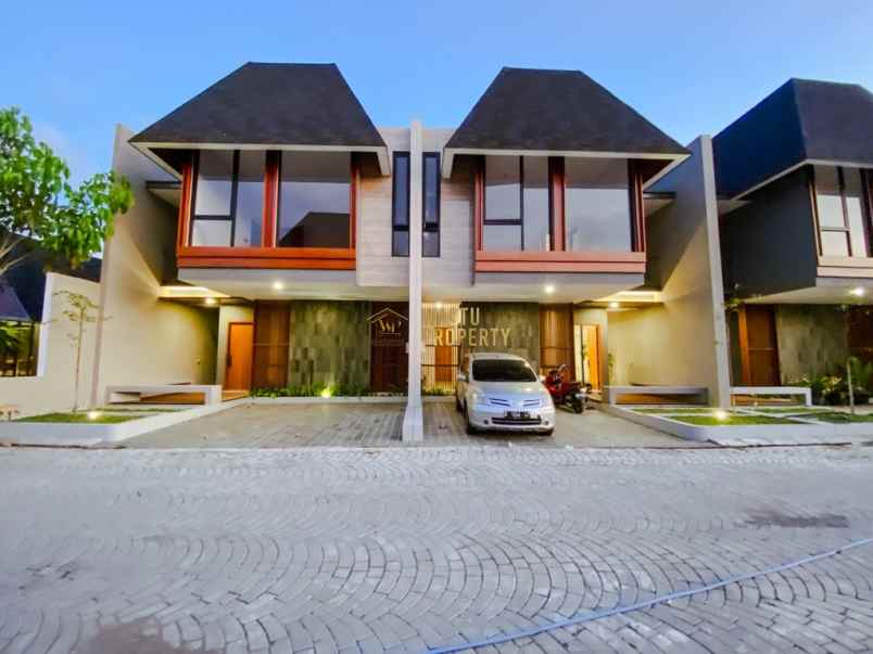 dijual rumah maguwoharjo depok sleman