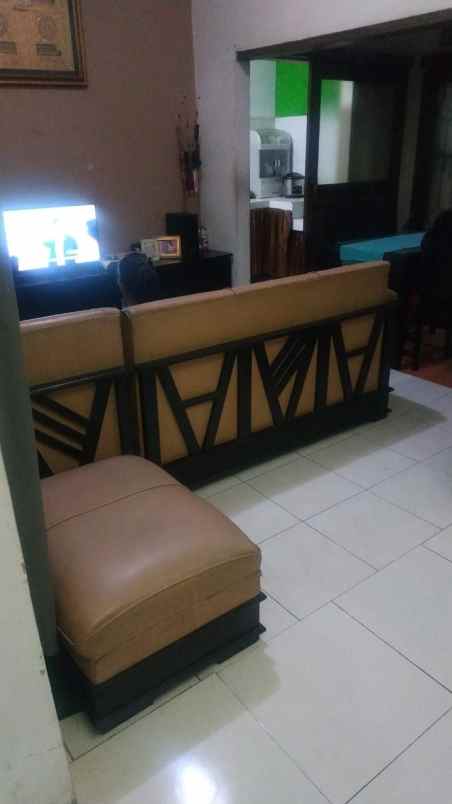 dijual rumah mainroad cisaranten baru