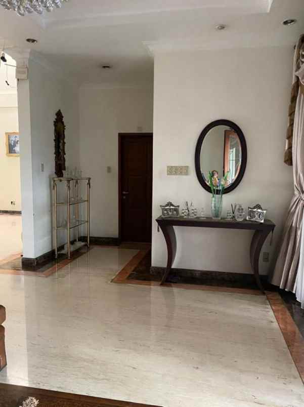 dijual rumah makmur sukajadi