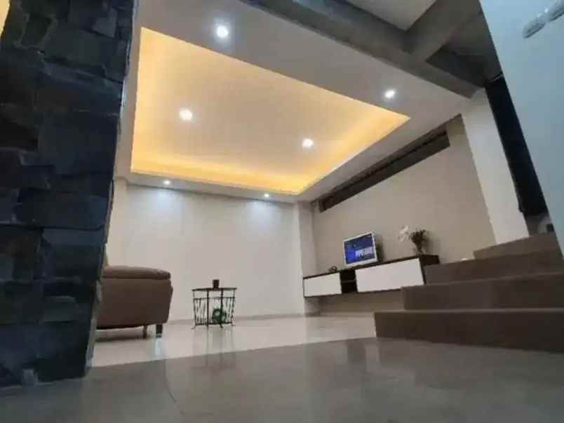 dijual rumah malaka