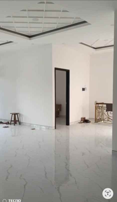 dijual rumah manyar kertoadi