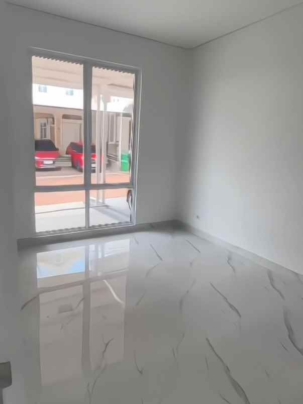dijual rumah manyaran