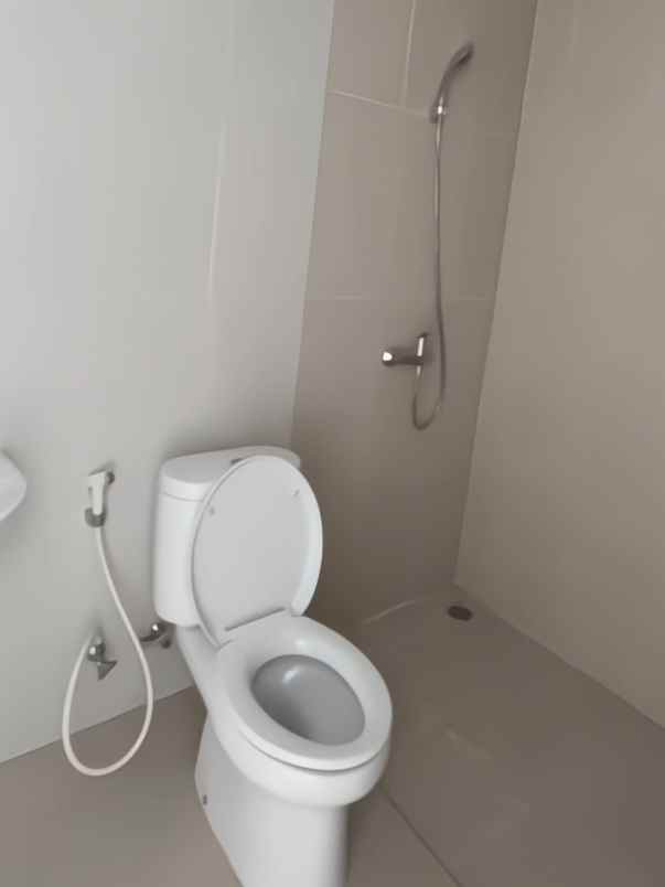dijual rumah manyaran