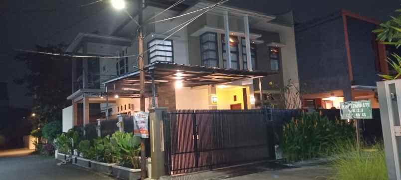 dijual rumah margahayu raya