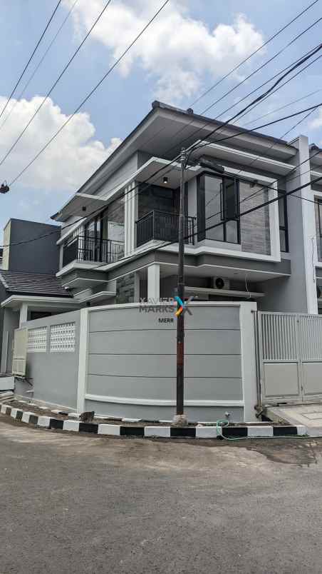 dijual rumah medokan asri utara