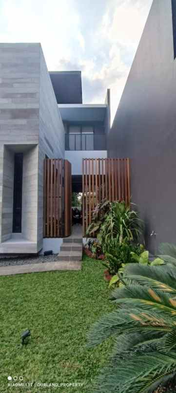 dijual rumah mega cinere