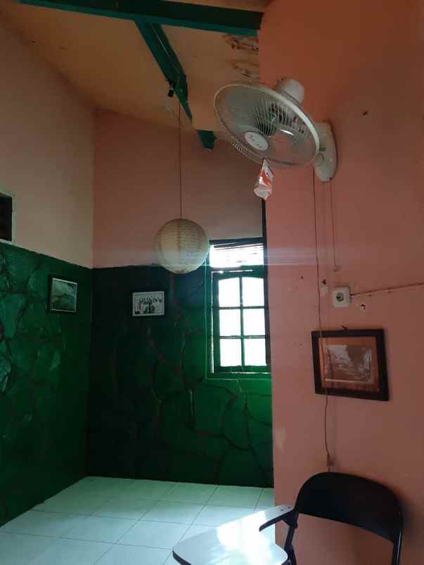 dijual rumah menanggal