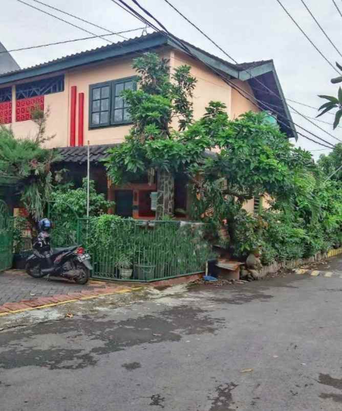 dijual rumah menanggal