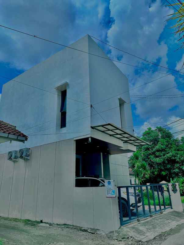 dijual rumah modalan