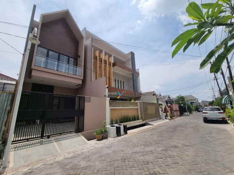 dijual rumah mulyosari