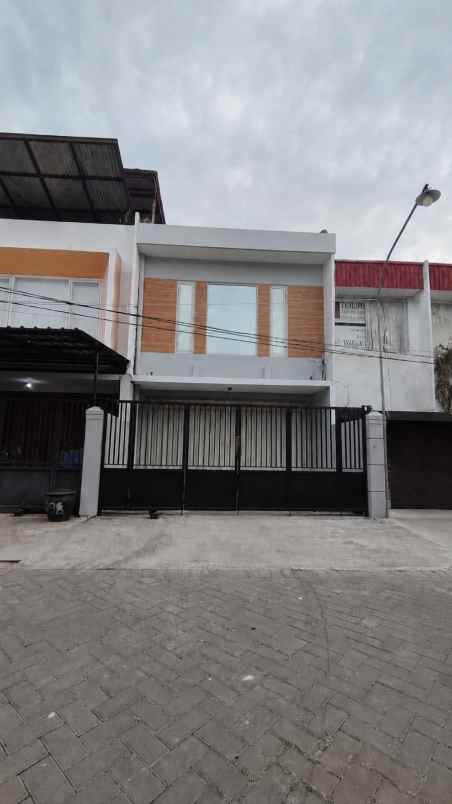 dijual rumah mulyosari utara