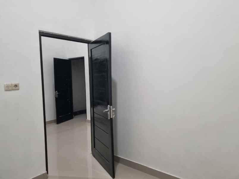 dijual rumah murah siap huni di area perumahan