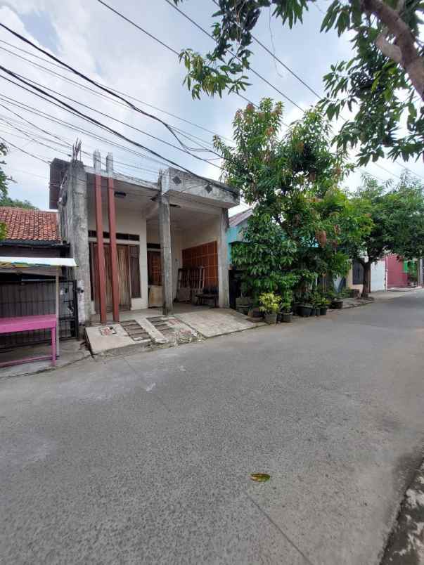 dijual rumah mustikasari