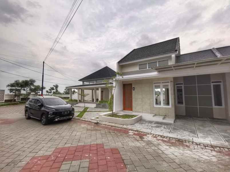 dijual rumah nglengkong besi sukoharjo