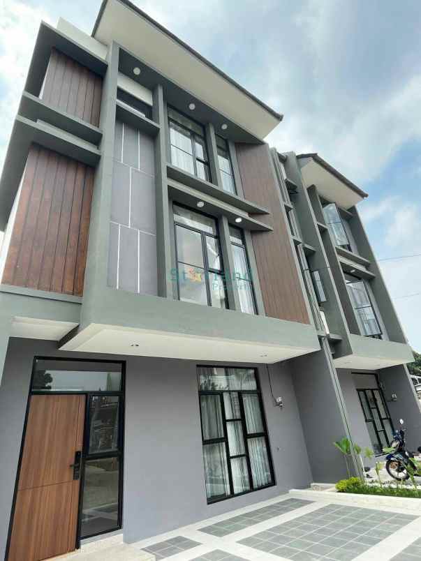 dijual rumah pamulang