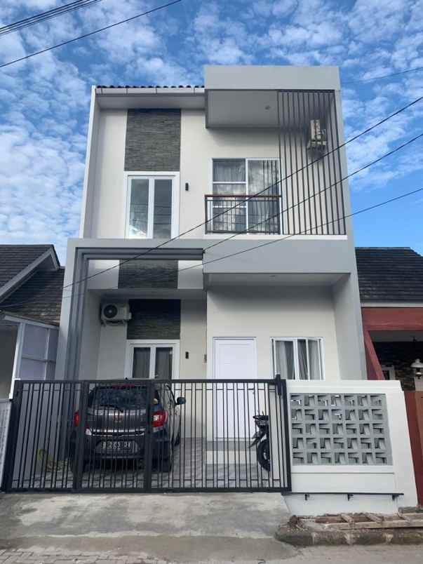 dijual rumah pancoran mas depok