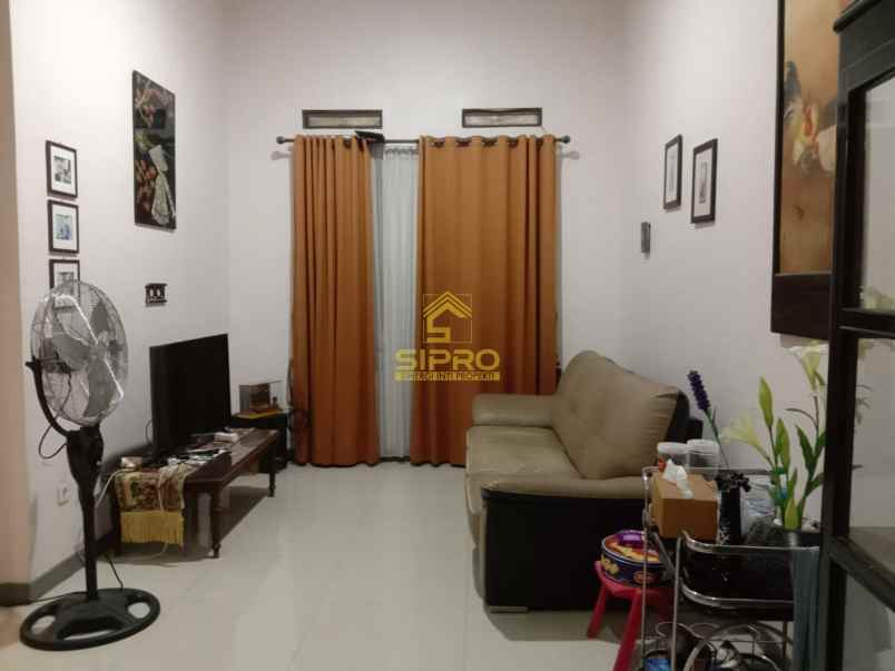 dijual rumah panncoran mas depok