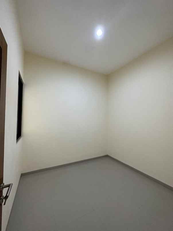 dijual rumah pasar kapasan