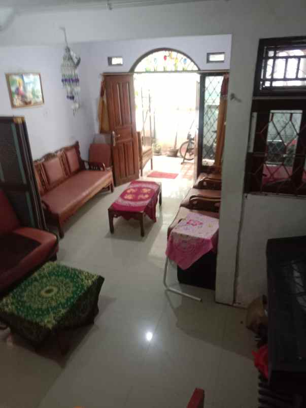 dijual rumah pasar minggu