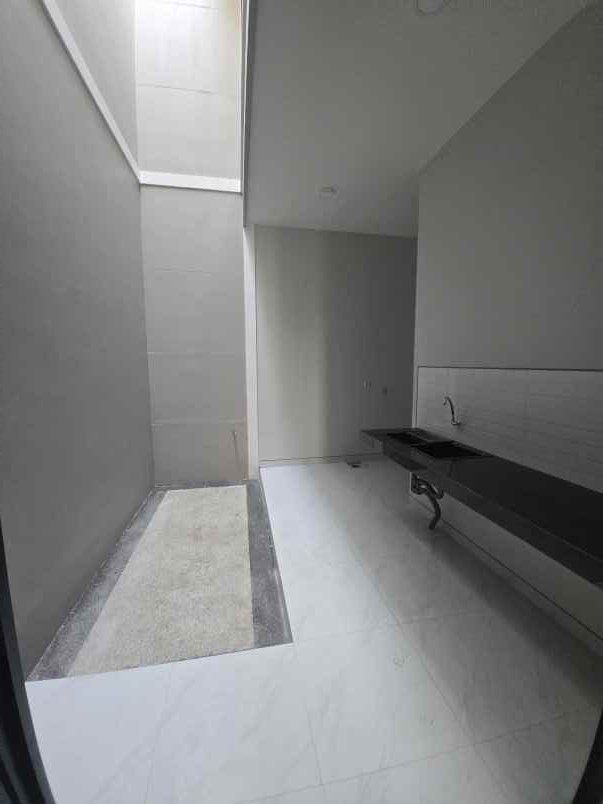 dijual rumah penjaringan sari