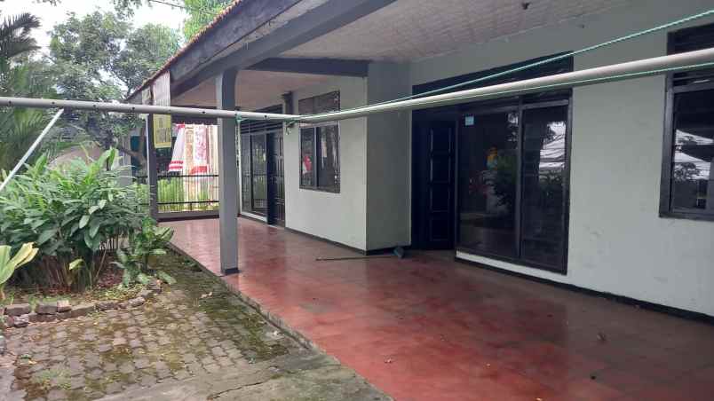 dijual rumah penunggangan barat cibodas