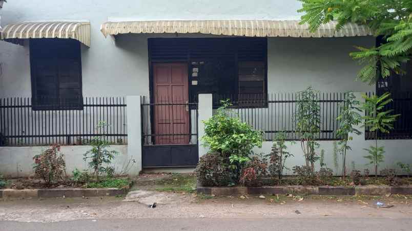 dijual rumah penunggangan barat cibodas