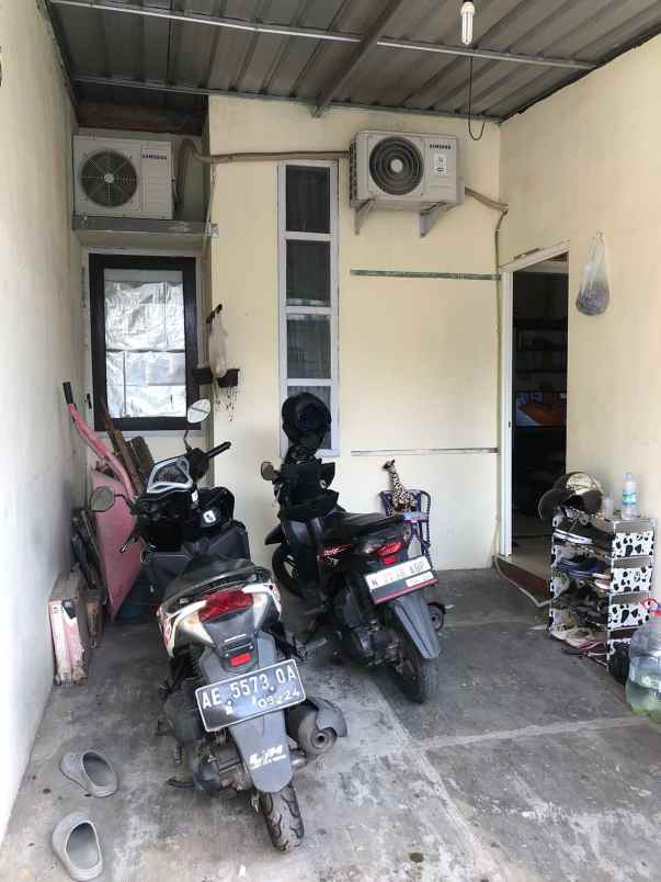 dijual rumah permata regency