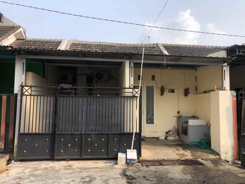 dijual rumah permata regency