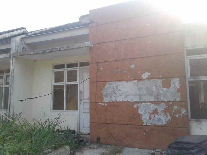 dijual rumah perum bukit mekar wangi