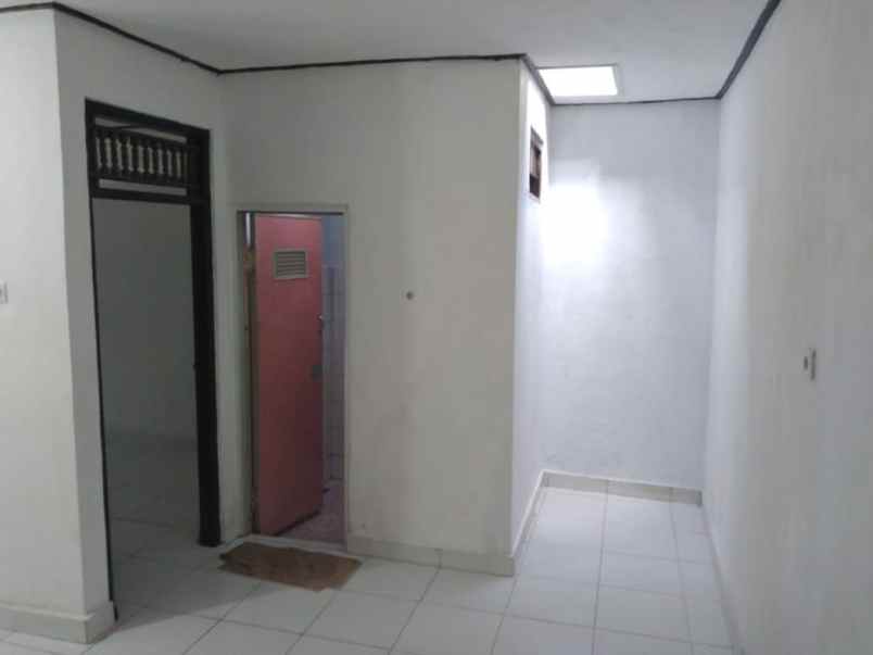 dijual rumah perum mulia asri