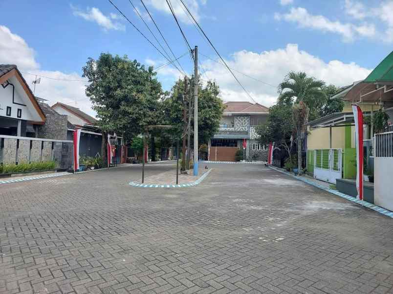 dijual rumah perum saptorenggo