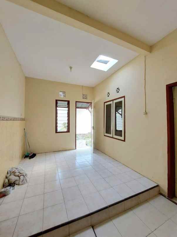 dijual rumah perum saptorenggo