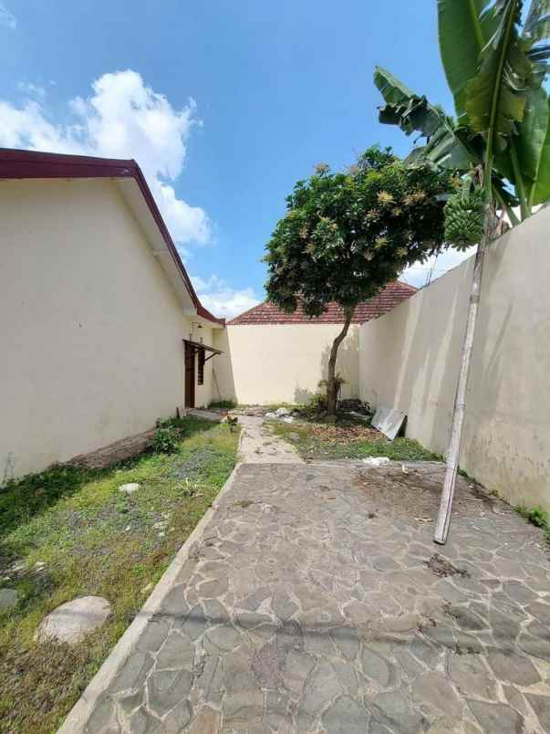 dijual rumah perum saptorenggo