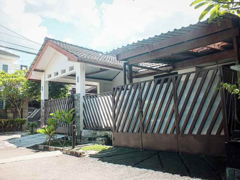 dijual rumah perumahan budi agung jl