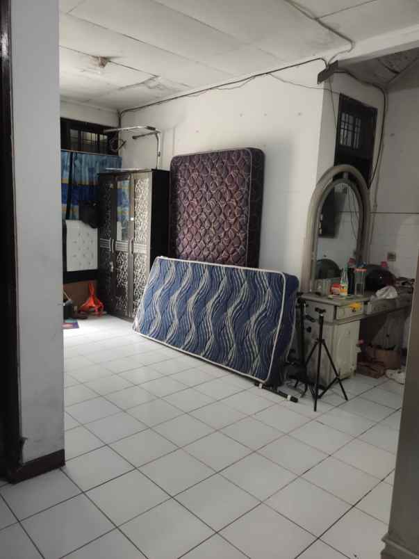 dijual rumah perumahan duta bandara mas