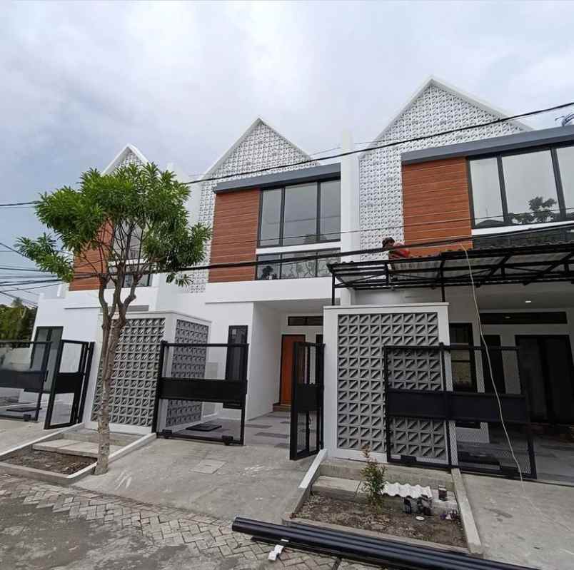 dijual rumah perumahan gading pantai