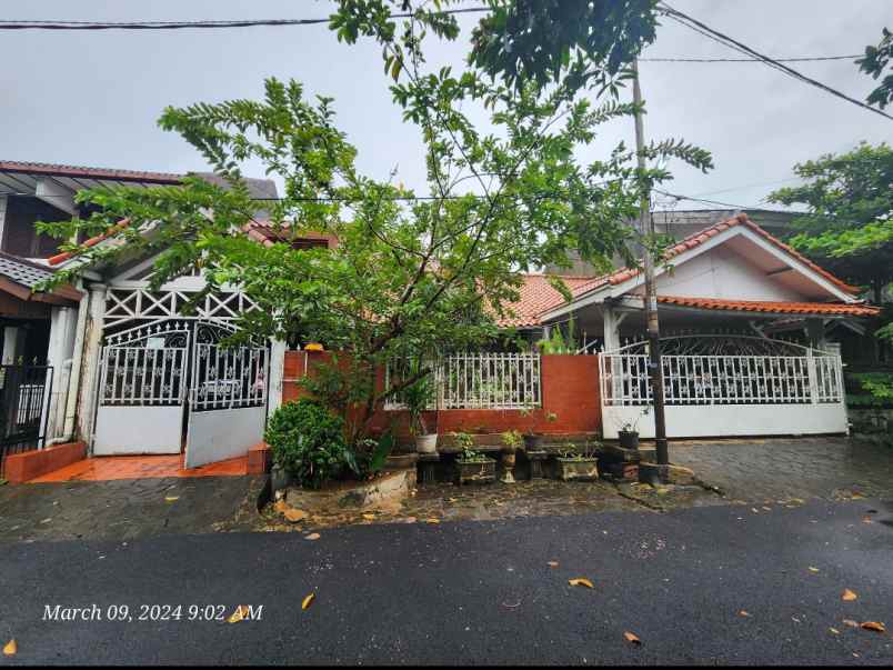 dijual rumah perumahan jakapermai