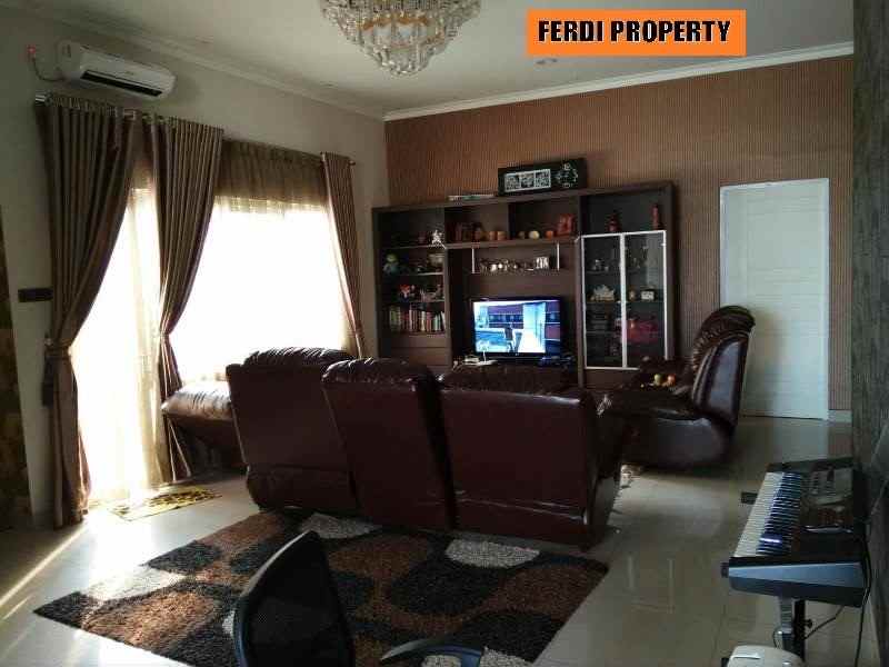 dijual rumah perumahan kota wisata