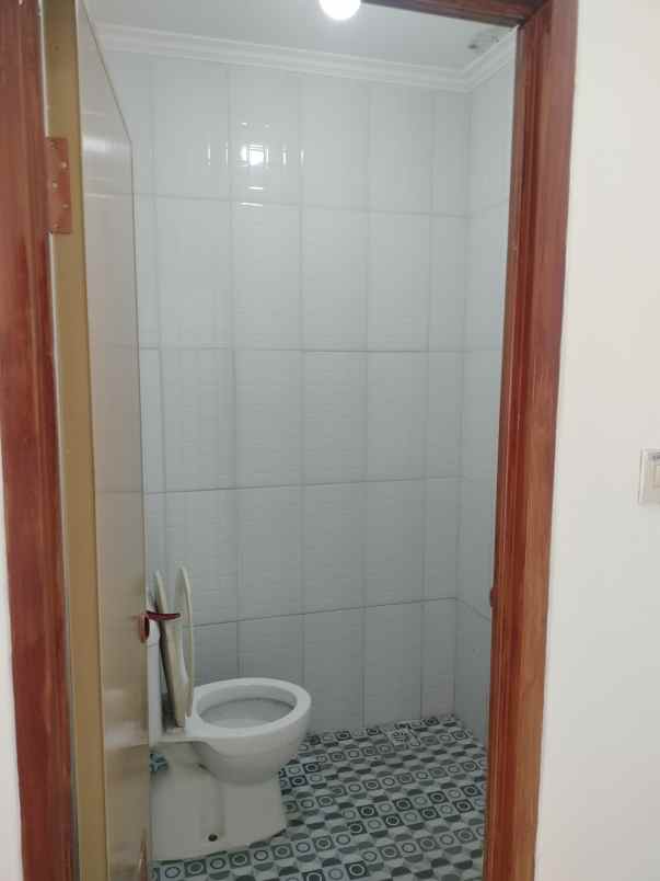 dijual rumah perumahan mega regency jl