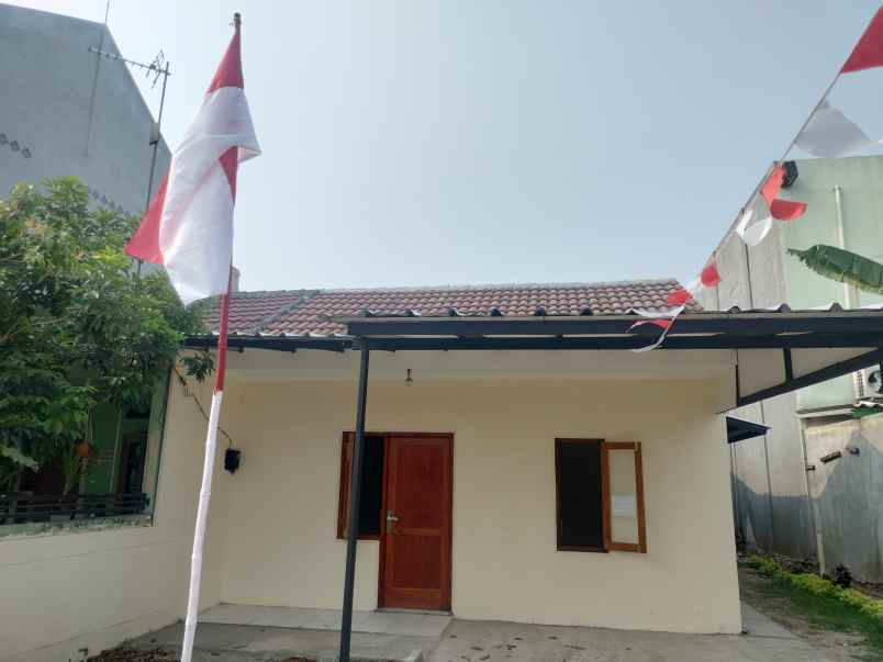 dijual rumah perumahan mega regency jl
