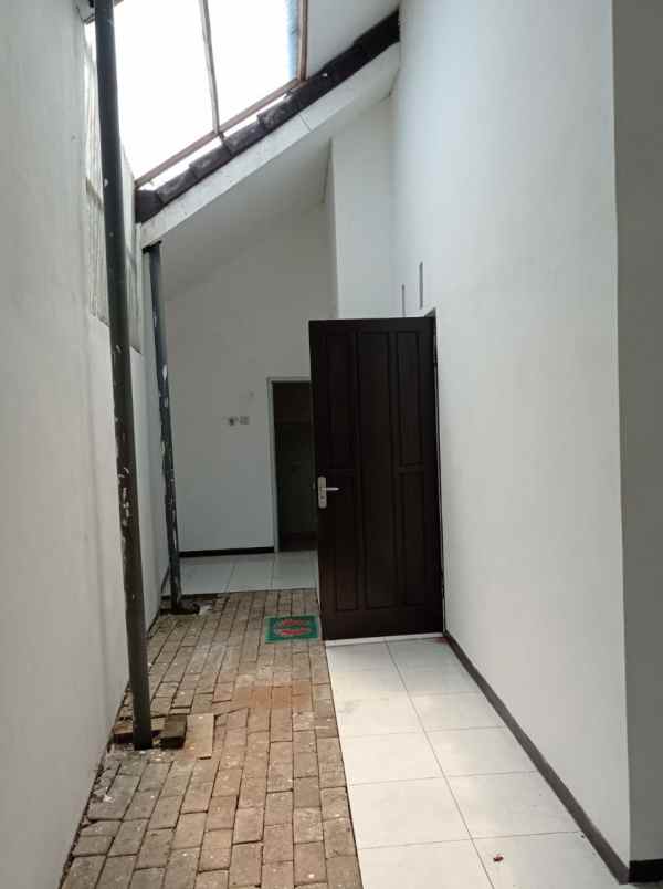 dijual rumah perumahan mulyorejo