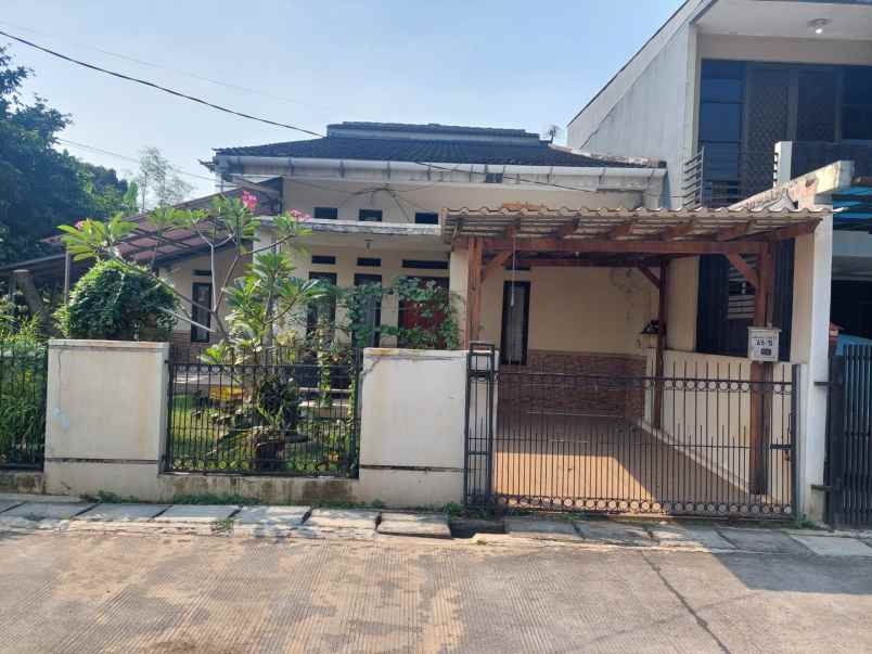 dijual rumah perumahan pondok cibubur