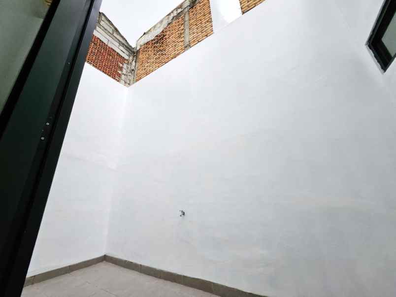 dijual rumah perumahan pondok ungu