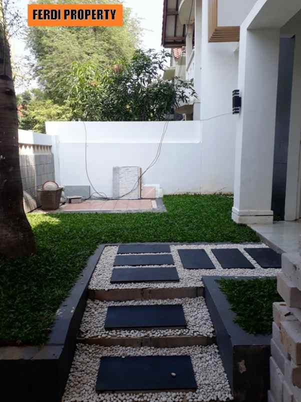 dijual rumah perumahan raffles hills