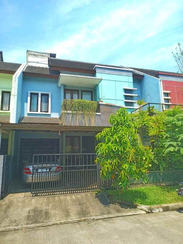 dijual rumah perumahan villa meutia