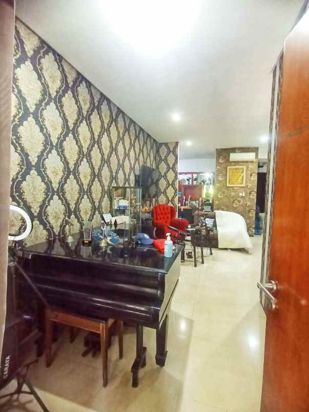 dijual rumah perumahan villa meutia