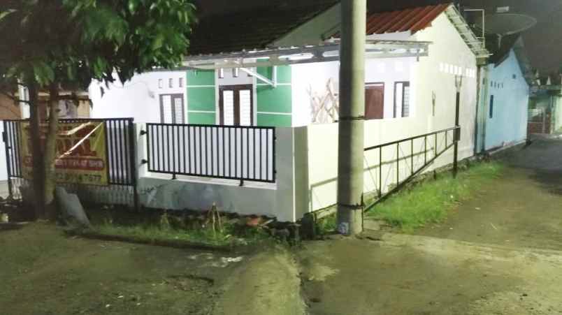 dijual rumah perumahan warnasari indah