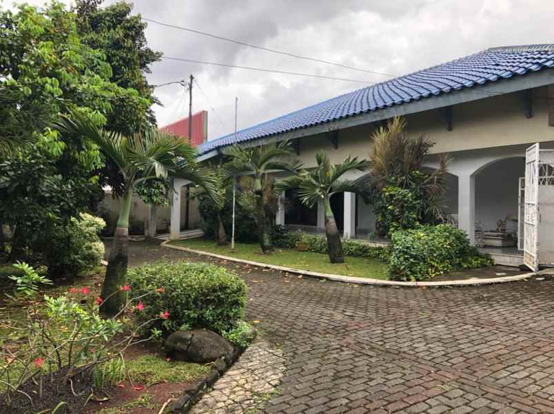 dijual rumah petukangan